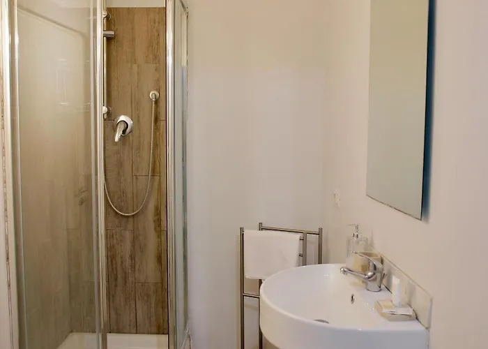 Helmirage Luxury Montecitorio Gasthuis 4*